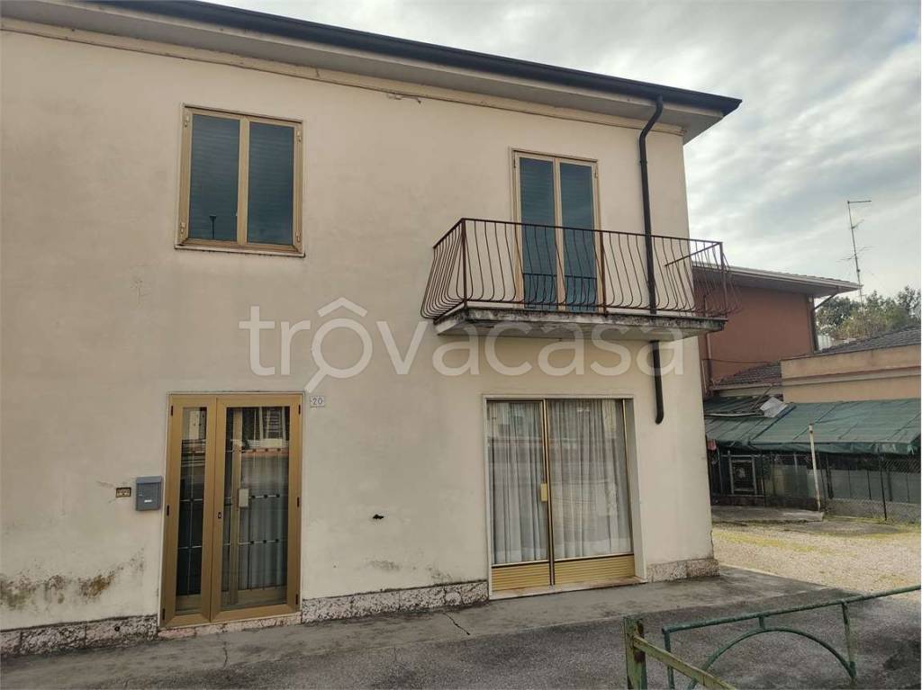 appartamento in vendita a Buttapietra