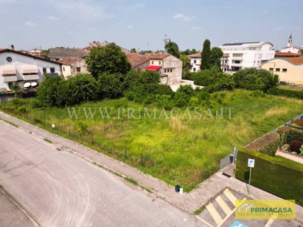 terreno edificabile in vendita a Buttapietra