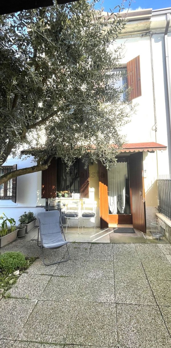 appartamento in vendita a Buttapietra in zona Marchesino