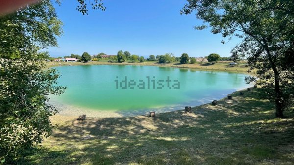 negozio in vendita a Buttapietra