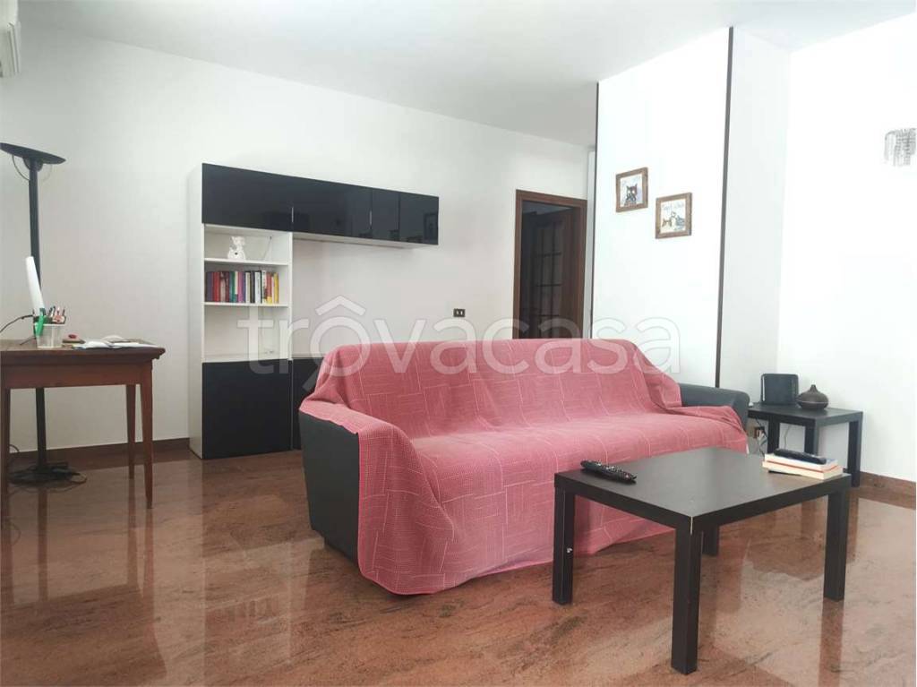 appartamento in vendita a Buttapietra in zona Marchesino