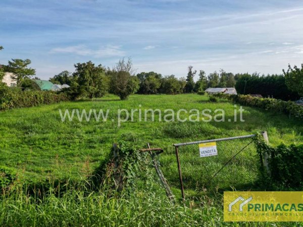 terreno in vendita a Buttapietra in zona Marchesino
