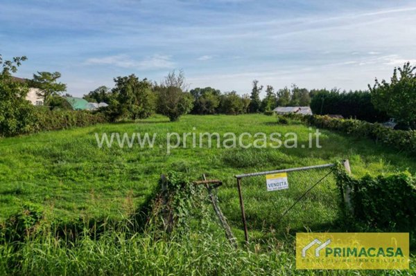 terreno in vendita a Buttapietra in zona Marchesino