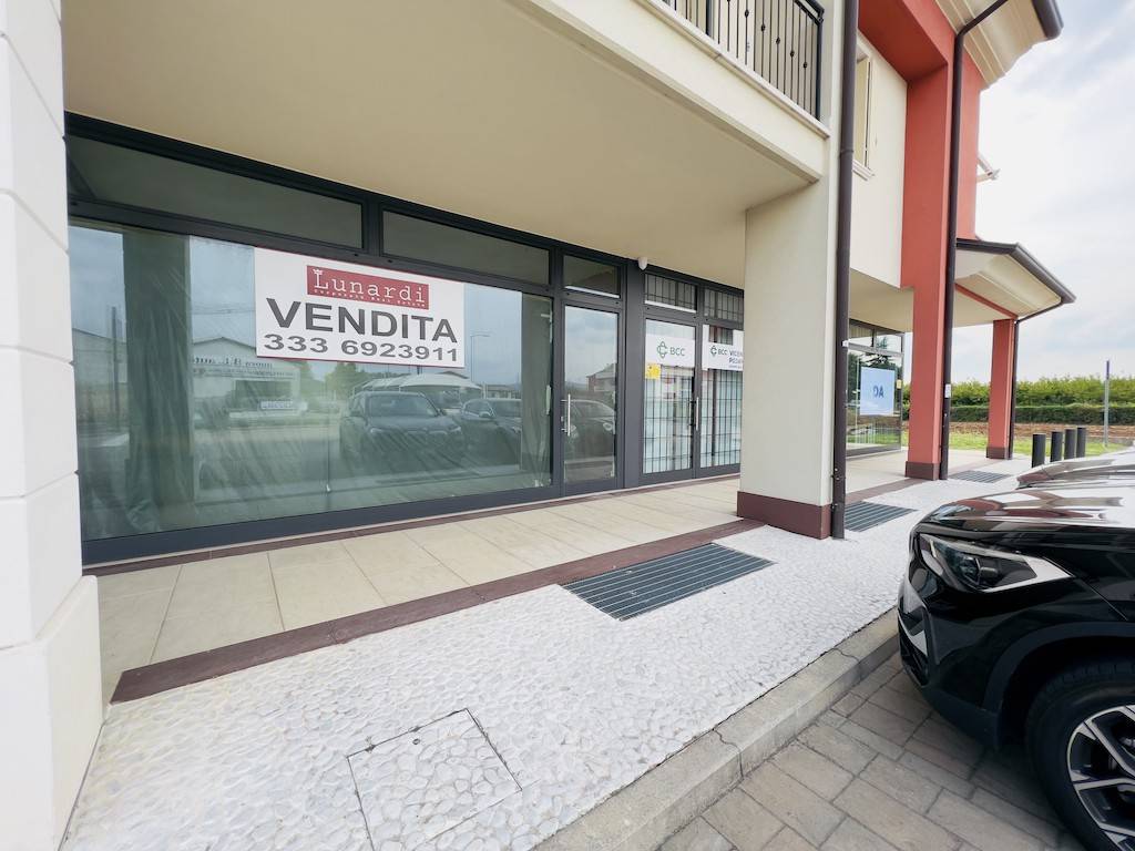 negozio in vendita a Caldiero