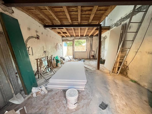 casa indipendente in vendita a Caldiero