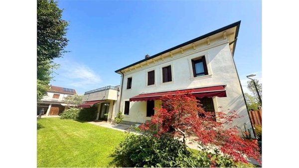 casa indipendente in vendita a Caldiero