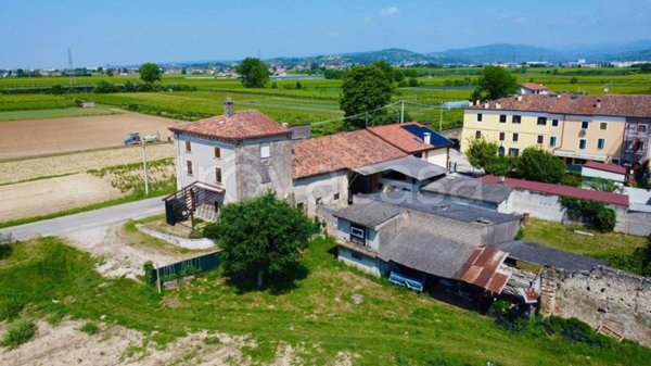 casa indipendente in vendita a Caldiero