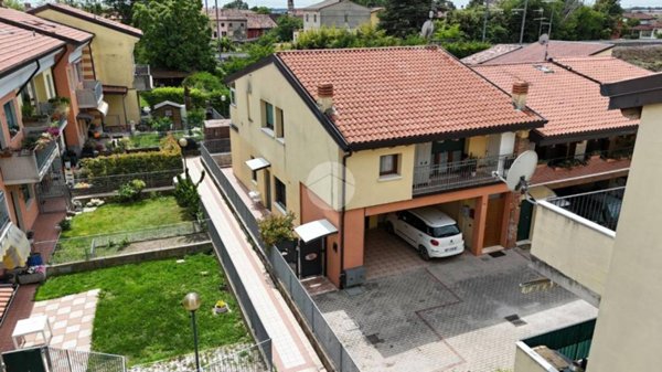 appartamento in vendita a Caldiero in zona Caldierino