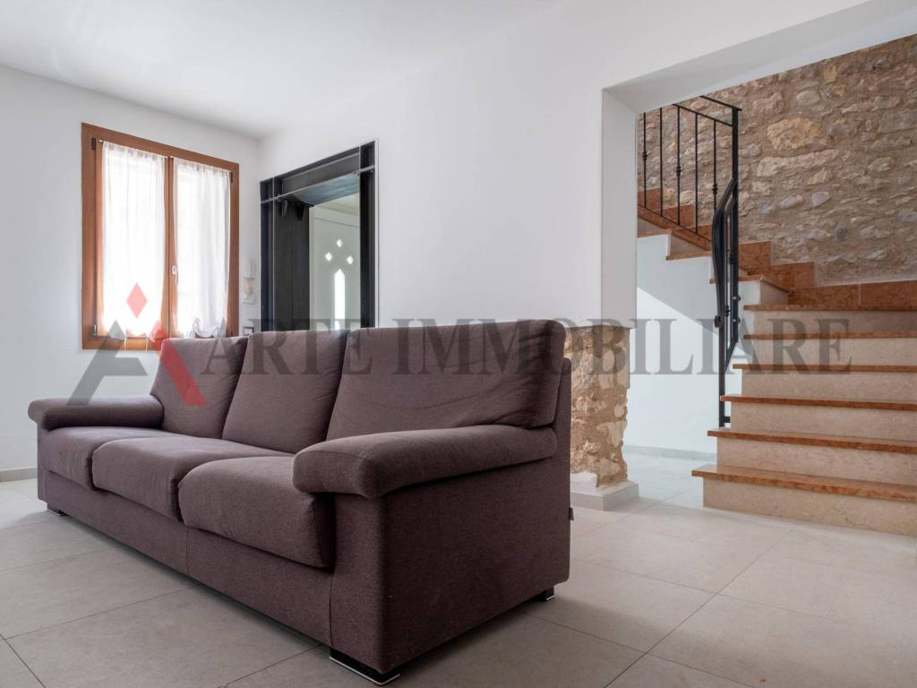 casa indipendente in vendita a Caldiero in zona Caldierino