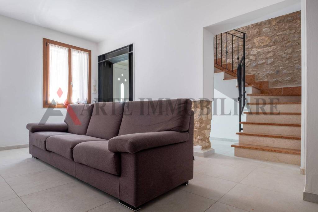 casa indipendente in vendita a Caldiero in zona Caldierino