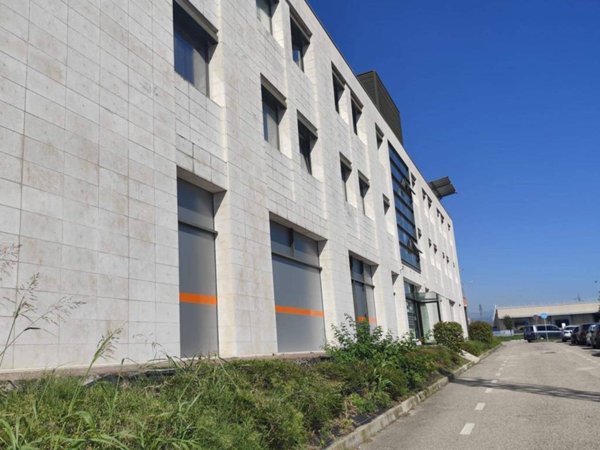 ufficio in vendita a Caldiero