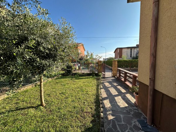 casa indipendente in vendita a Caldiero