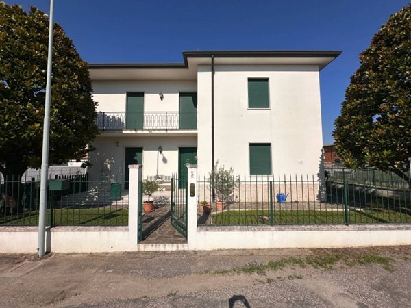 casa indipendente in vendita a Caldiero