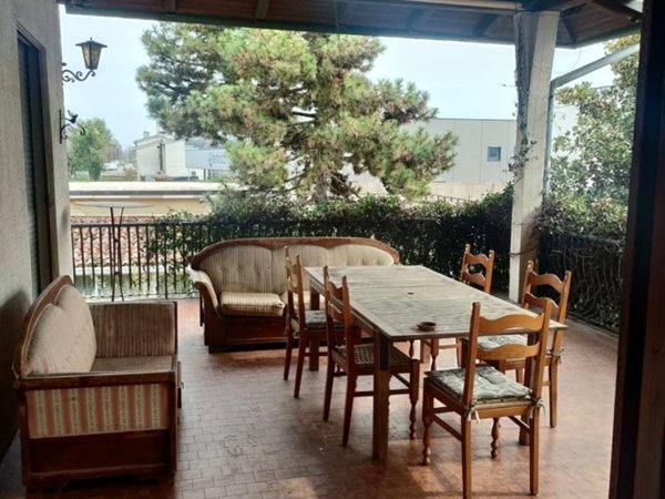 casa indipendente in vendita a Caldiero