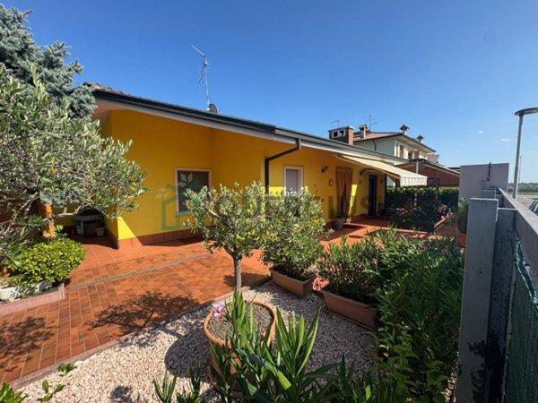 casa indipendente in vendita a Caldiero