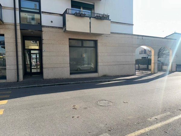 ufficio in vendita a Caldiero