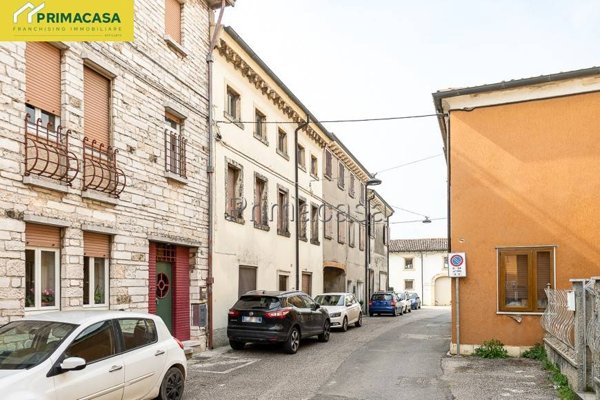 casa indipendente in vendita a Caldiero