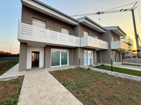 casa indipendente in vendita a Caldiero