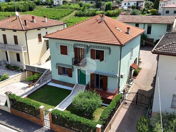 casa indipendente in vendita a Caldiero in zona Caldierino