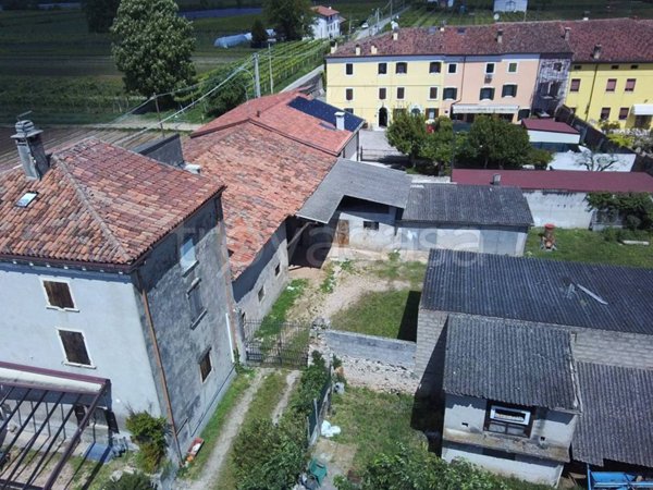 casa indipendente in vendita a Caldiero
