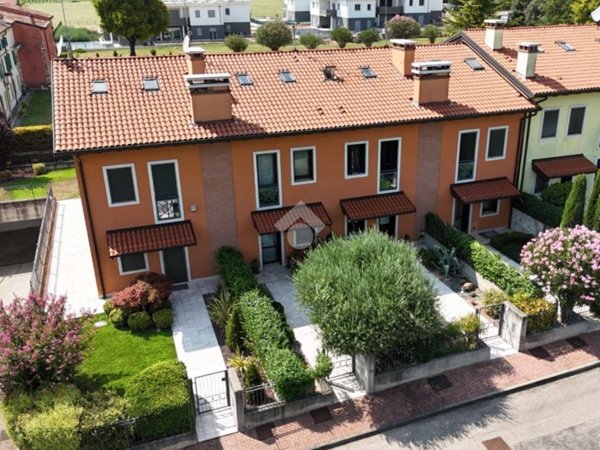 casa indipendente in vendita a Caldiero in zona Caldierino