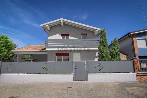 casa indipendente in vendita a Caldiero in zona Caldierino