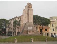 casa indipendente in vendita a Caprino Veronese