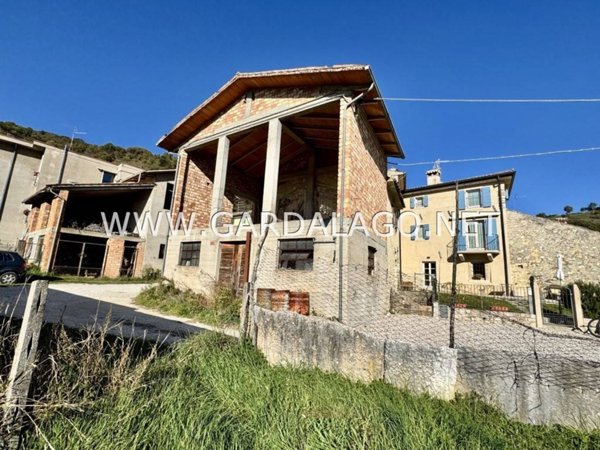 appartamento in vendita a Caprino Veronese
