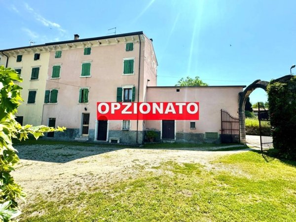 casa indipendente in vendita a Caprino Veronese