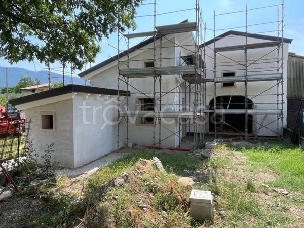 casa indipendente in vendita a Caprino Veronese
