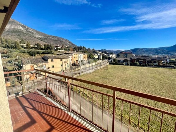 appartamento in vendita a Caprino Veronese