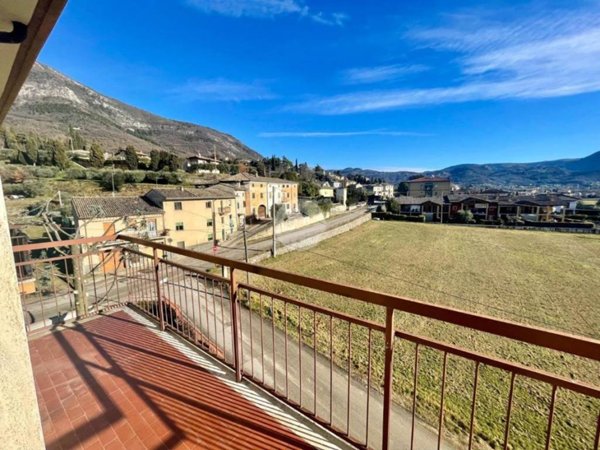appartamento in vendita a Caprino Veronese