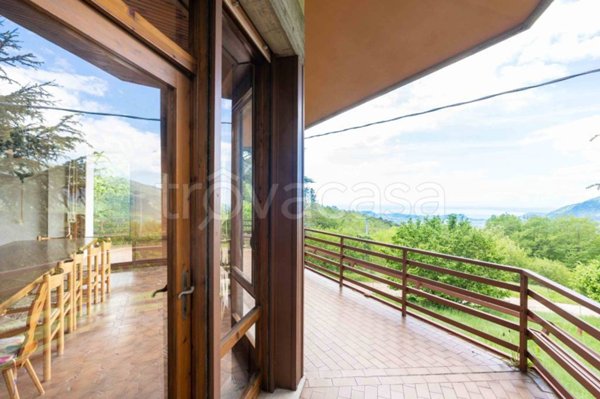 casa indipendente in vendita a Caprino Veronese