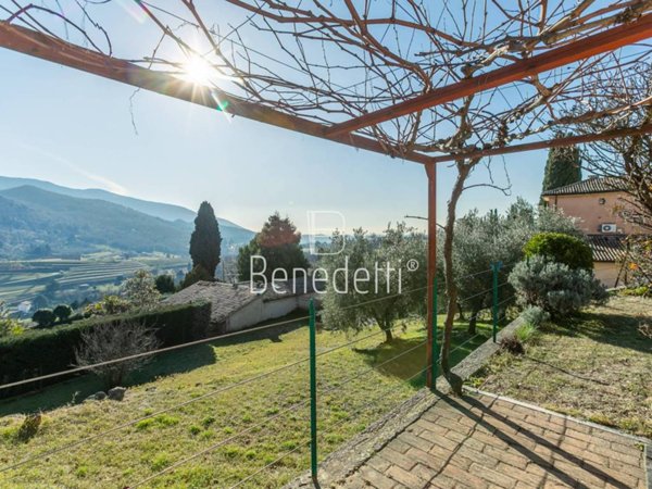 casa indipendente in vendita a Caprino Veronese