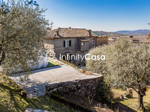 casa indipendente in vendita a Caprino Veronese