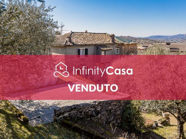 casa indipendente in vendita a Caprino Veronese
