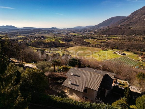 casa indipendente in vendita a Caprino Veronese