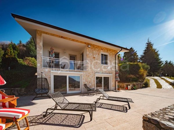 casa indipendente in vendita a Caprino Veronese