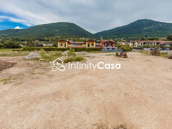 terreno agricolo in vendita a Caprino Veronese