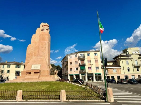 appartamento in vendita a Caprino Veronese