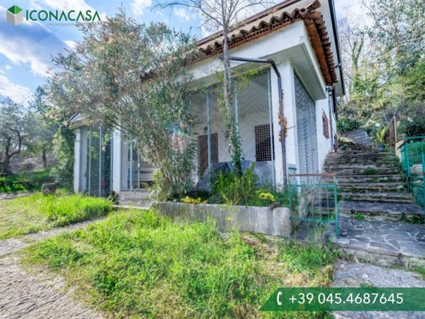 casa indipendente in vendita a Caprino Veronese