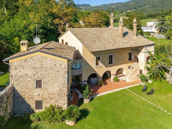 casa indipendente in vendita a Caprino Veronese