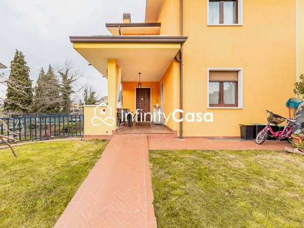 casa indipendente in vendita a Caprino Veronese