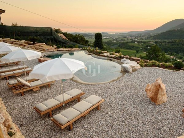 casa indipendente in vendita a Caprino Veronese