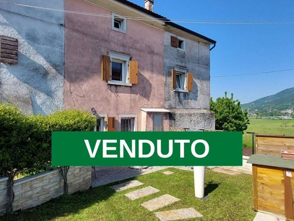 casa indipendente in vendita a Caprino Veronese