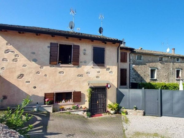 casa indipendente in vendita a Caprino Veronese
