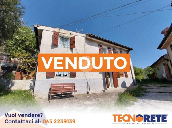 casa indipendente in vendita a Caprino Veronese