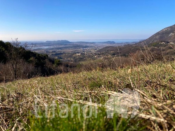 ufficio in vendita a Caprino Veronese in zona Spiazzi