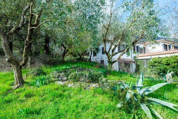 casa indipendente in vendita a Caprino Veronese