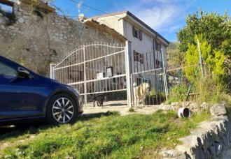 casa indipendente in vendita a Caprino Veronese
